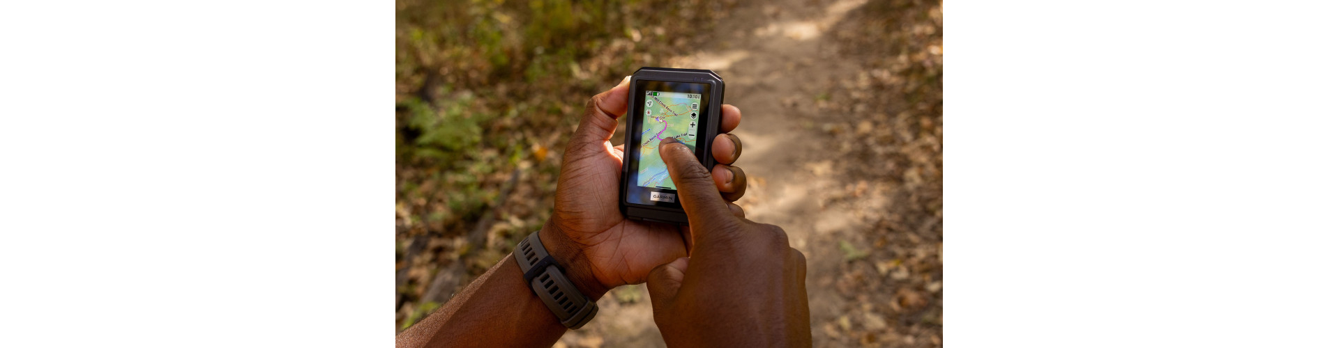 Garmin eTrex Touch: многофункциональный портативный GPS-навигатор для любителей активного отдыха